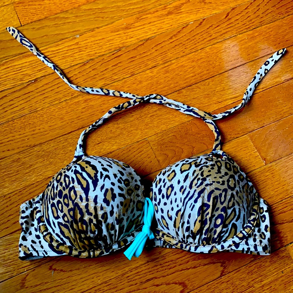 Victoria’s Secret bikini top -36b